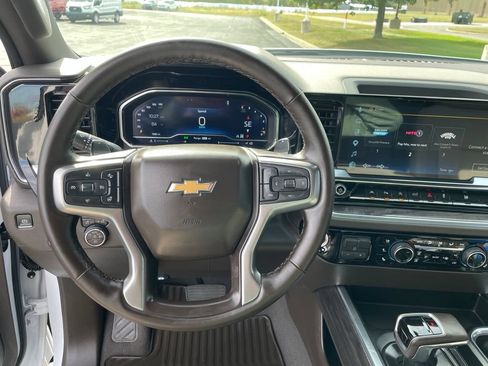 Used 2025 Chevrolet Silverado 1500 LTZ w/ LTZ Convenience Package II AWD/4WD image 11