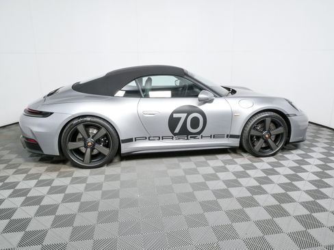 Certified 2026 Porsche 911 Carrera GTS RWD image 33