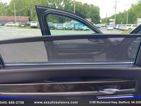 Used 2015 BMW 750Li xDrive w/ M Sport Edition AWD/4WD image 29