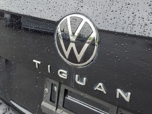 Used 2023 Volkswagen Tiguan SEL R-Line AWD/4WD image 34