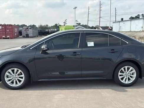 Certified 2026 Toyota Corolla XLE FWD image 5