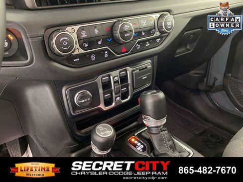 Used 2024 Jeep Wrangler Unlimited Sahara w/ Safety Group AWD/4WD image 23