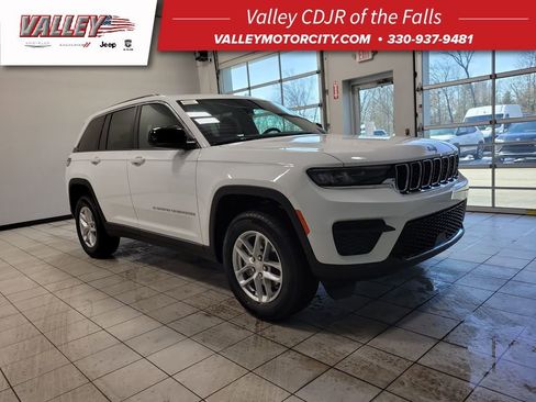 New 2026 Jeep Grand Cherokee Laredo X AWD/4WD image 1
