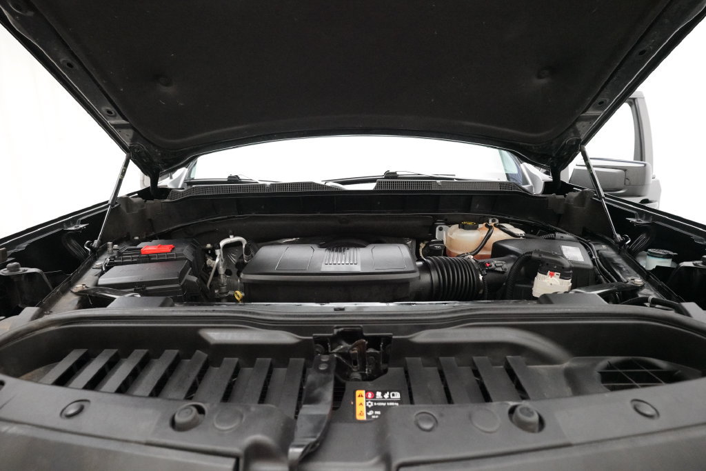 Used 2021 Chevrolet Silverado 1500 RST AWD/4WD image 3
