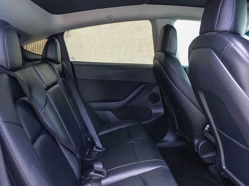 Used 2022 Tesla Model Y Performance AWD/4WD image 14