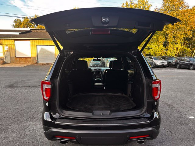 Used 2018 Ford Explorer XLT w/ XLT Appearance Package AWD/4WD image 17
