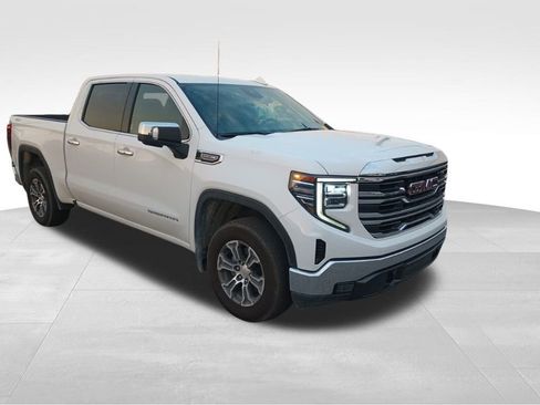 Used 2025 GMC Sierra 1500 SLT image 8