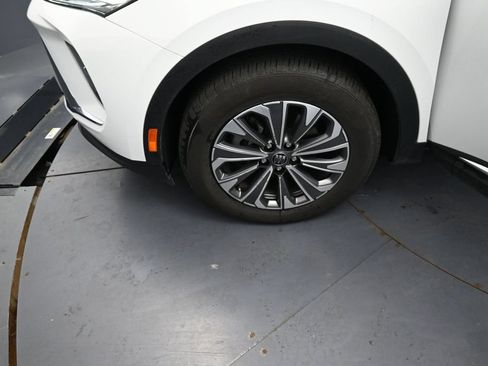 Used 2024 Buick Envision Preferred AWD/4WD image 14