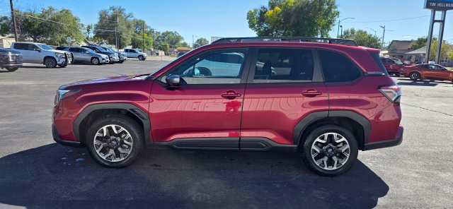 Used 2025 Subaru Forester Premium w/ Convenience Package #1 AWD/4WD image 4