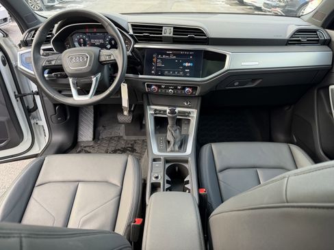 Used 2022 Audi Q3 2.0T Premium Plus w/ Premium Plus Package image 17