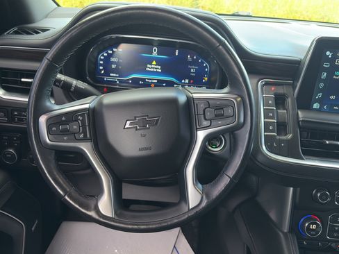Used 2023 Chevrolet Tahoe Z71 w/ Luxury Package AWD/4WD image 24
