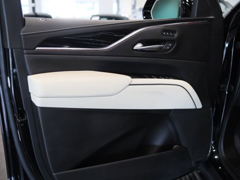 Used 2022 Cadillac Escalade Sport w/ Touring Package AWD/4WD image 10