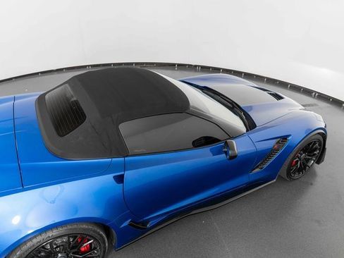 Used 2015 Chevrolet Corvette Z06 w/ 3LZ Preferred Equipment Group image 31