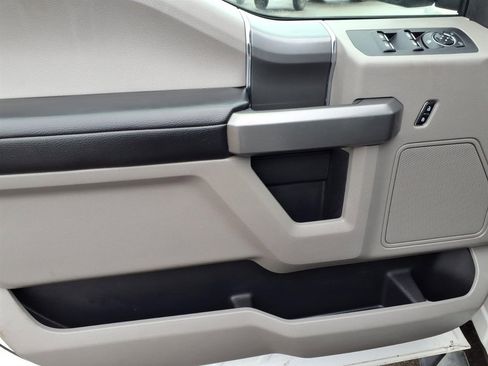 Used 2016 Ford F150 XLT w/ Equipment Group 302A Luxury image 7