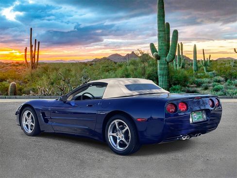 Used 2004 Chevrolet Corvette Convertible w/ Preferred Equipment Group image 5