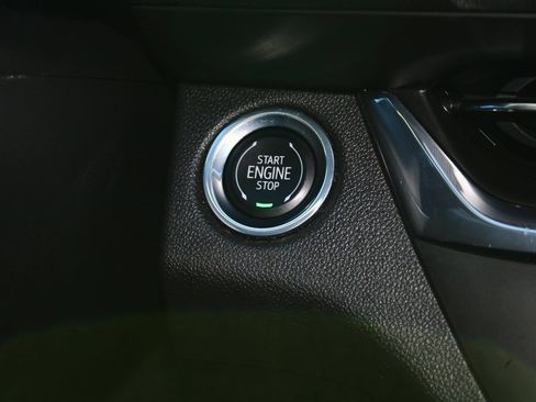 Used 2025 Buick Envista Preferred image 19