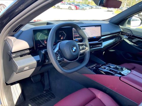 Used 2025 BMW 530i image 17
