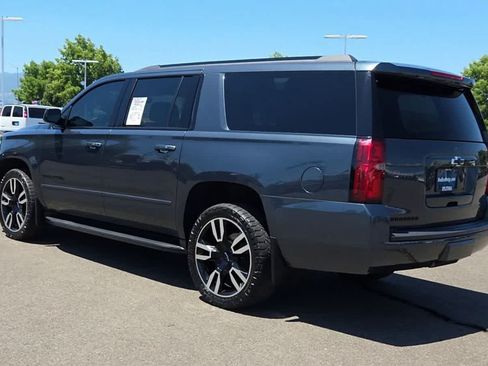 Used 2019 Chevrolet Suburban Premier AWD/4WD image 6