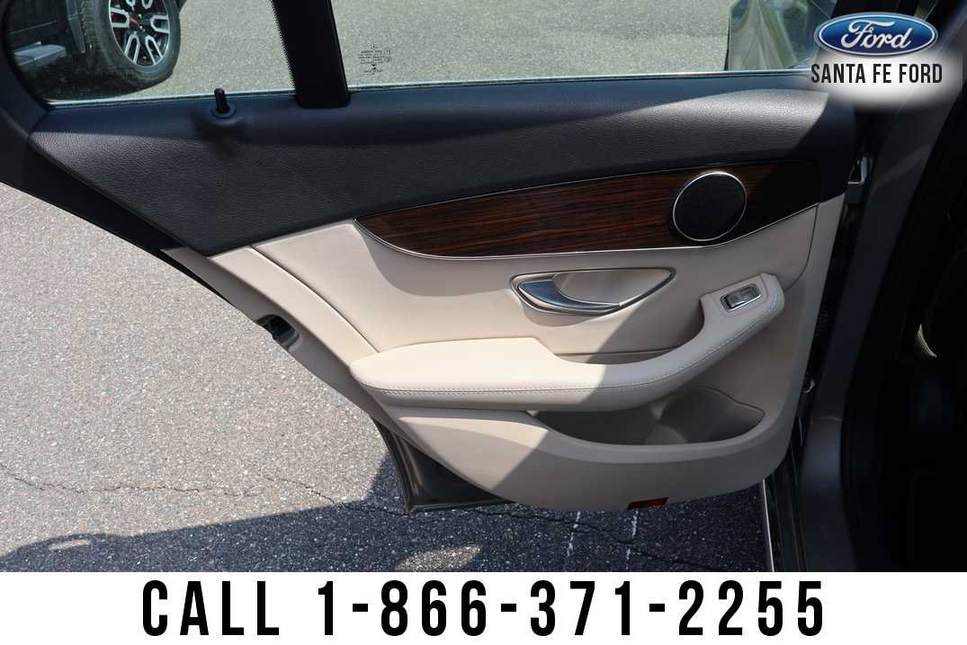 Used 2019 Mercedes-Benz C 300 Sedan image 16