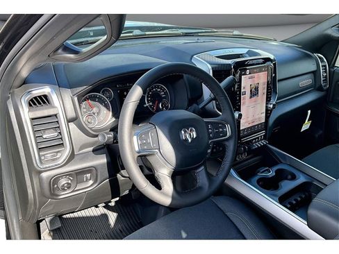 New 2026 RAM 3500 Big Horn AWD/4WD image 7