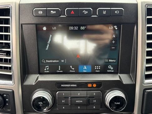 Used 2018 Ford F450 Platinum w/ Platinum Ultimate Package AWD/4WD image 18
