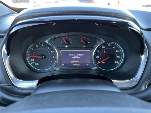 Used 2023 Chevrolet Traverse LT image 12