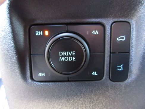 Used 2025 Ford Expedition Max Platinum w/ Driver's Package AWD/4WD image 17
