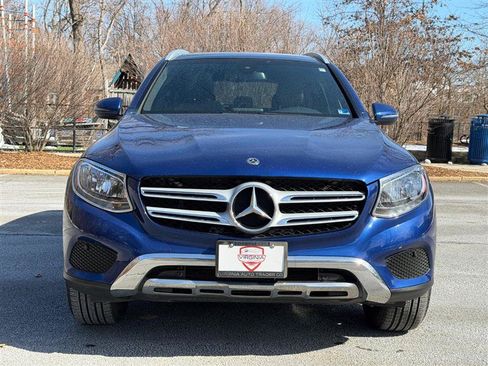 Used 2018 Mercedes-Benz GLC 300 4MATIC image 3