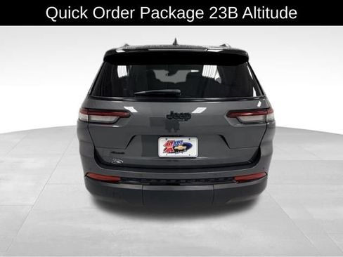 Used 2023 Jeep Grand Cherokee L Laredo AWD/4WD image 4