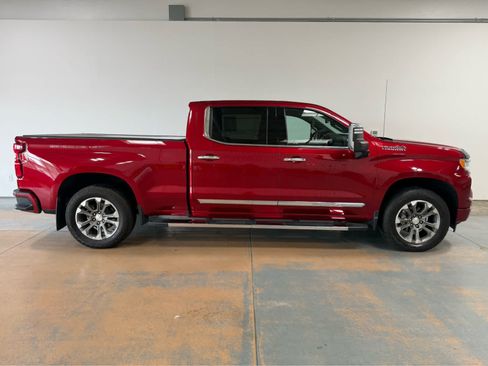 Used 2024 Chevrolet Silverado 1500 High Country w/ Technology Package AWD/4WD image 6