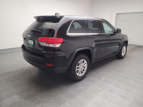 Used 2018 Jeep Grand Cherokee Laredo RWD image 9