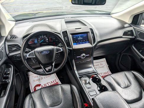 Used 2020 Ford Edge Titanium image 16