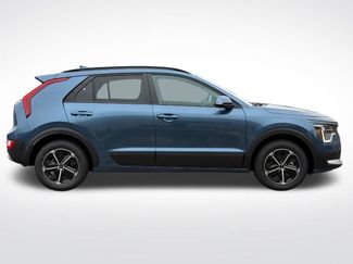 New 2026 Kia Niro EX video 2
