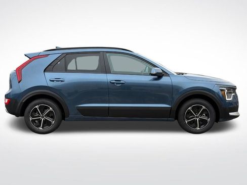 New 2026 Kia Niro EX image 2