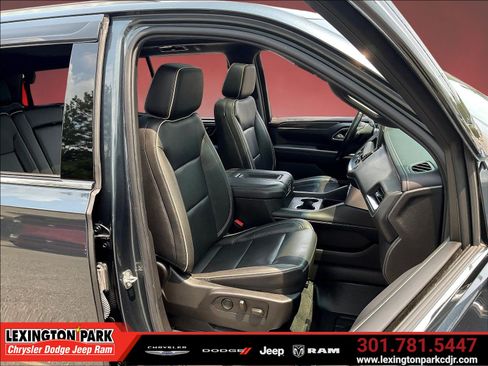 Used 2021 GMC Yukon SLT w/ SLT Premium Package AWD/4WD image 29