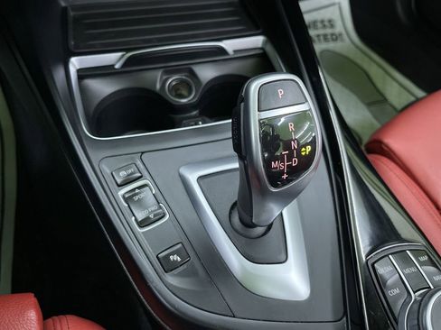 Used 2021 BMW 230i xDrive Convertible w/ Premium Package image 25