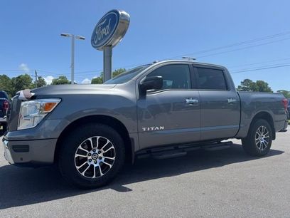 Used 2021 Nissan Titan SV w/ SV Convenience Package
