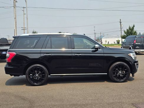Used 2018 Ford Expedition Platinum AWD/4WD image 6