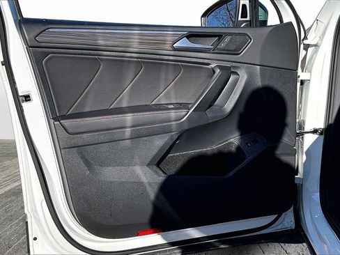 Used 2024 Volkswagen Tiguan Wolfsburg Edition image 18