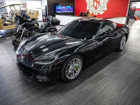 Used 2013 Chevrolet Corvette Coupe w/ Battery Protection Package RWD image 2