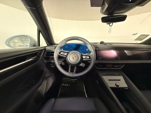New 2025 Porsche Macan 4 Electric image 21