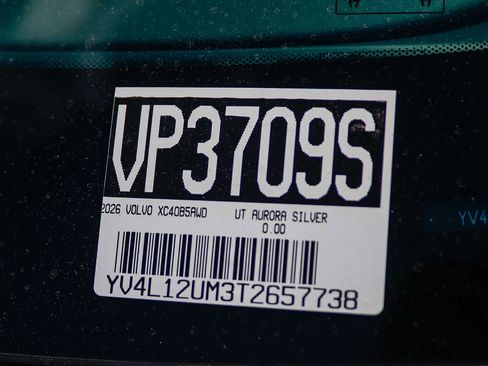 Certified 2026 Volvo XC40 B5 Ultra w/ Climate Package AWD/4WD image 33