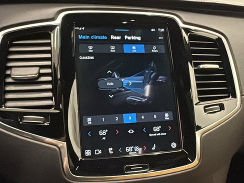 Used 2025 Volvo XC90 T8 Ultra w/ Protection Package Premier image 16