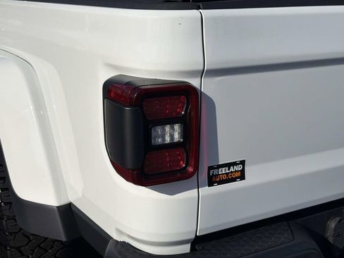 Used 2022 Jeep Gladiator Mojave w/ LED Lighting Group image 12