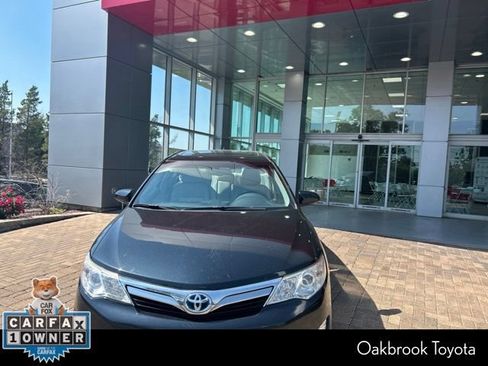 Used 2012 Toyota Camry XLE w/ Leather Pkg FWD image 3