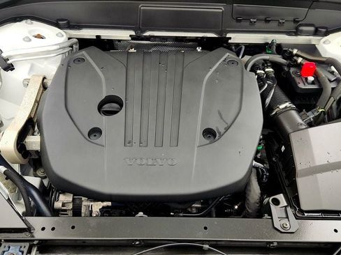 Used 2023 Volvo XC60 B5 Plus w/ Climate Package image 27