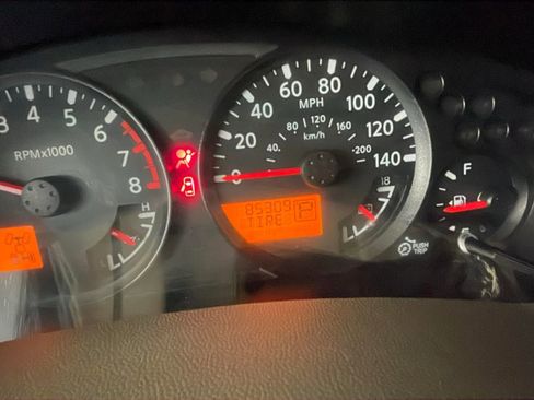 Used 2013 Nissan Frontier SV w/ SV Value Truck Pkg image 12