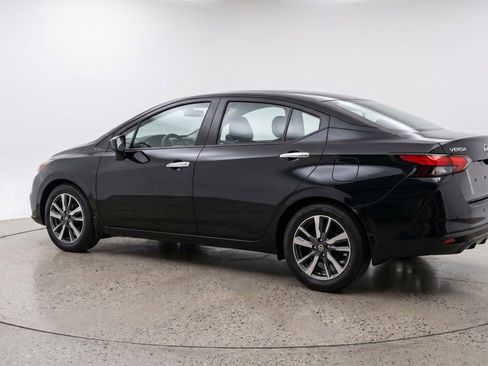 Used 2025 Nissan Versa SV FWD image 6