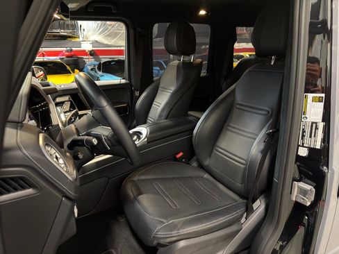 Used 2025 Mercedes-Benz G 550 image 9