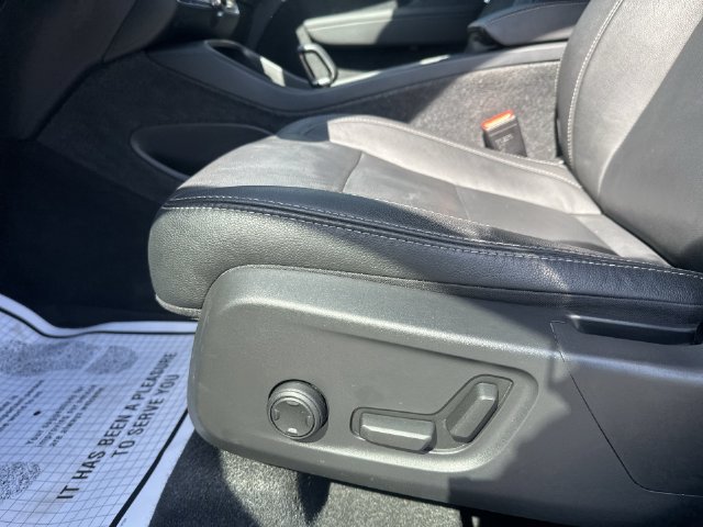 Used 2024 Volvo XC40 B5 Core AWD/4WD image 23